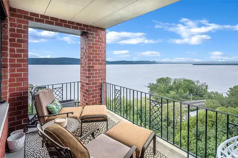 16 Rockledge Ave #5D-2, Ossining, NY 10562