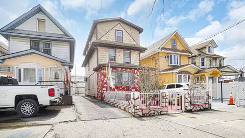 181-16 93rd Ave, New York, NY 11423