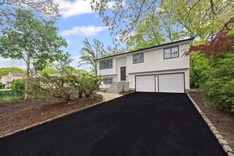 2478 Motor Pkwy, Ronkonkoma, NY 11779