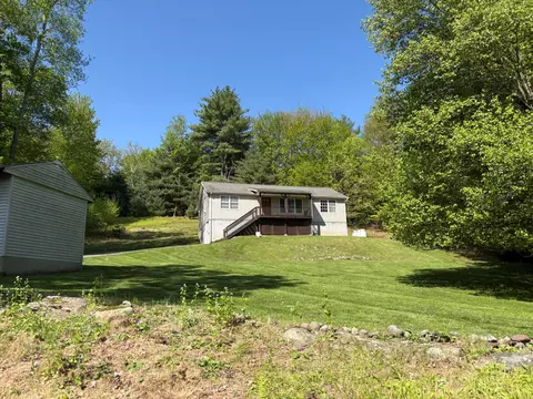 46 Caston Rd, Greenfield Park, NY 12435