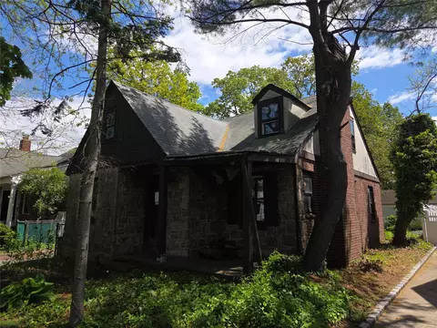 2861 Willard Ave, Oceanside, NY 11572