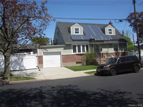 7 John Pl, Roosevelt, NY 11575