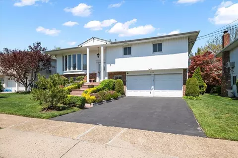 566 Howard Ave, Woodmere, NY 11598