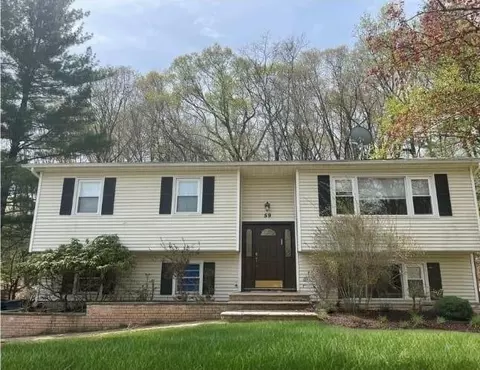59 N Lorna Ln, Ramapo, NY 10901