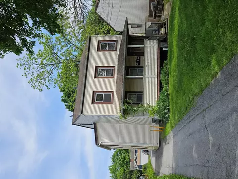 39 Delafield St, Poughkeepsie, NY 12601