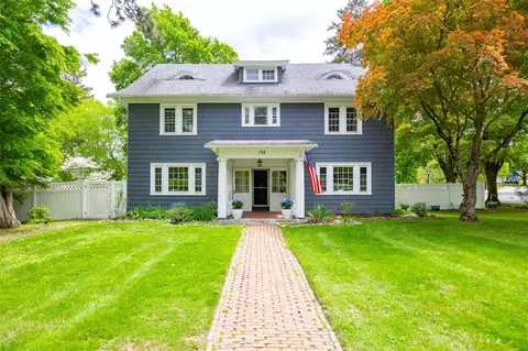 134 S Hamilton St, Poughkeepsie, NY 12601