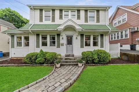 63 Kingston Ave, Yonkers, NY 10701