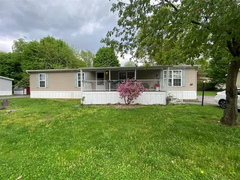 18 Hula Ln, New Paltz, NY 12561