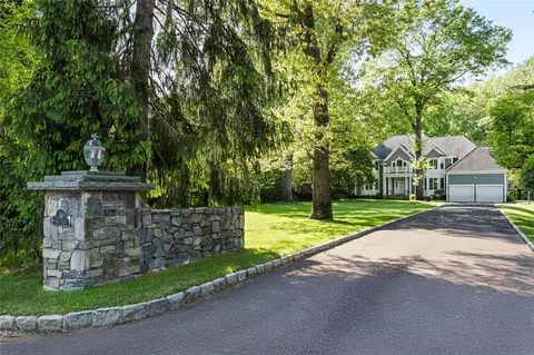 36 Hunt Pl, Rye, NY 10580