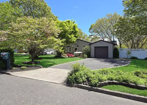 9 Irene Ct, Centereach, NY 11720