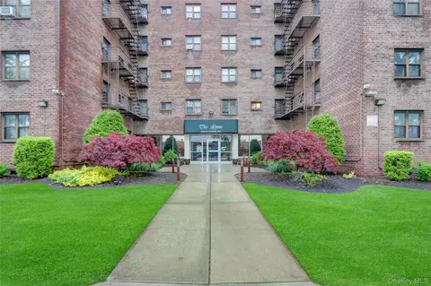 204-15 Foothill Ave #B53, New York, NY 11423