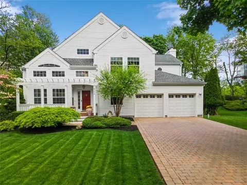 3174 Woodfield Ct, Yorktown, NY 10598