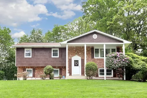 4 Stockbridge Ave, Ramapo, NY 10901