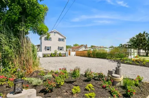 282 S Ketcham Ave, Amityville, NY 11701