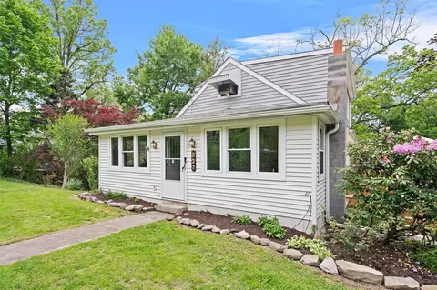327 Walnut Ave, New Windsor, NY 12553
