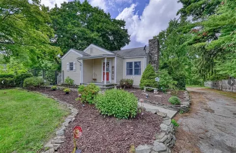 1547 Route 208, Washingtonville, NY 10992