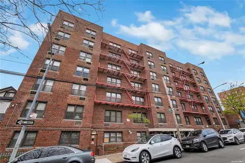 87-70 173rd St #7D, Jamaica, NY 11432