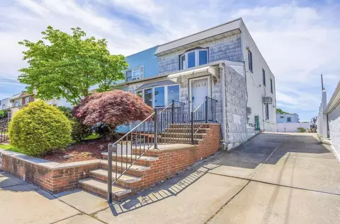 3212 201 St, New York, NY 11361