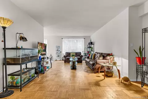 640 W 231 St #2B, New York, NY 10463