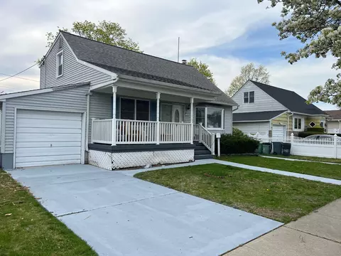 1963 Central Dr N, East Meadow, NY 11554