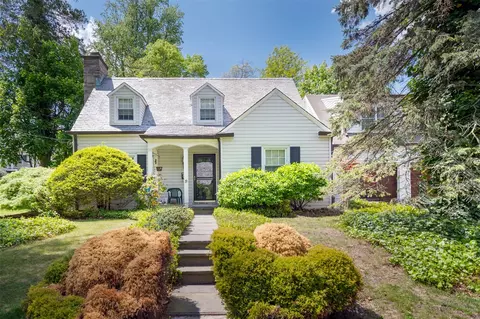 19 Reynal Rd, White Plains, NY 10605