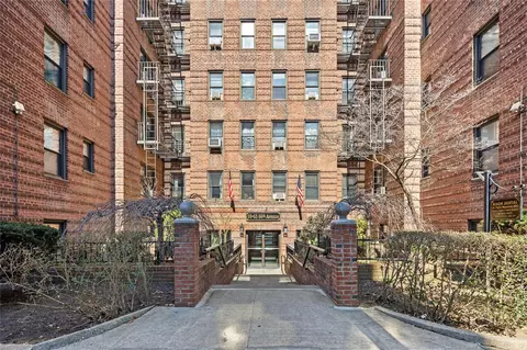 99-63 66 Ave #E1, New York, NY 11374