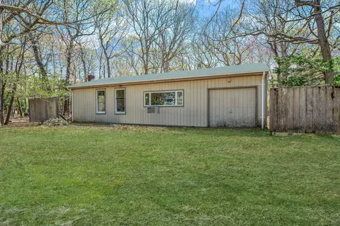 80 Runnymede Dr, East Hampton, NY 11937