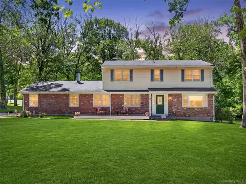 121 Sunset Rd, Orangetown, NY 10913