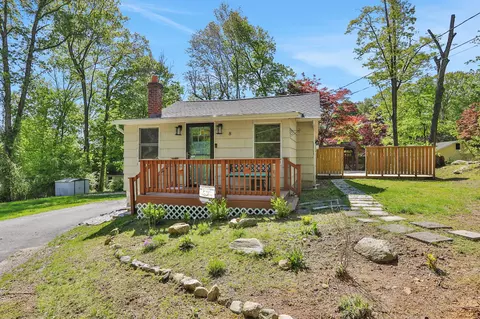 8 Copake Falls Rd, Kent, NY 10512