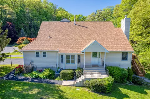 98 Red Maple Rd, Saugerties, NY 12477