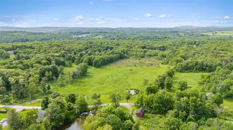521 Woodstock Rd, Washington, NY 12545