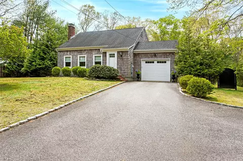 493 Water Mill Towd Rd, Southampton, NY 11968