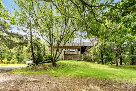 1806 County Road 39, Southampton, NY 11968