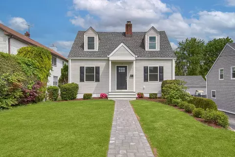 15 Locust St, Mount Pleasant, NY 10595