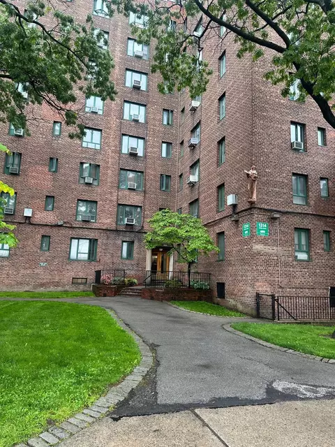 1314 Virginia Ave #5A, New York, NY 10462