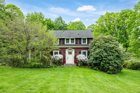 41 Granite Springs Rd, Yorktown Heights, NY 10598