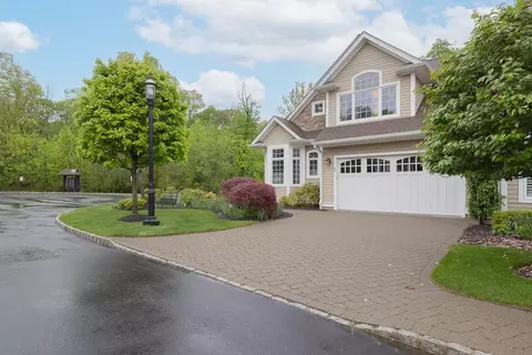 68 Michael Roberts Ct, Orangetown, NY 10965