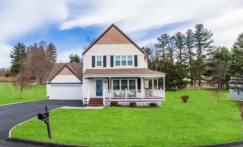 104 Mohawk Trl, Pawling, NY 12564