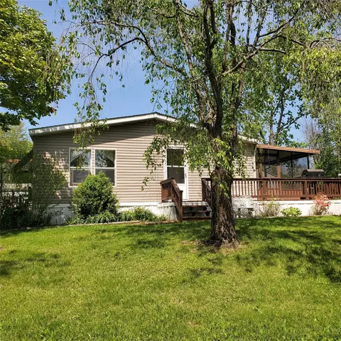 1040 Violet Ave #17, Hyde Park, NY 12538