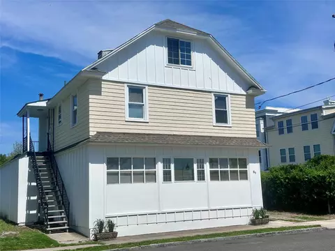 89 N Park Ave N, Bay Shore, NY 11706