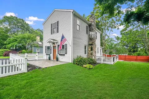 1755 Parmly Rd, Yorktown, NY 10547