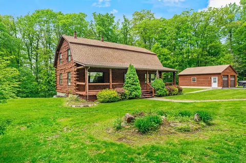 430 Strawridge Rd, Shawangunk, NY 12589
