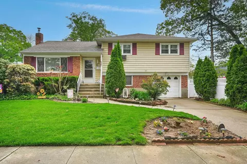 1243 Sylvia Ave, Baldwin, NY 11510