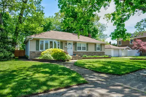 93 Broadway, Massapequa Park, NY 11762