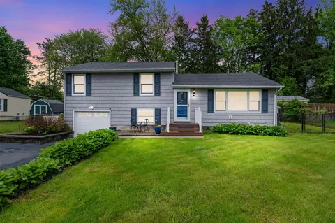 22 Willow Pl, Middletown, NY 10940