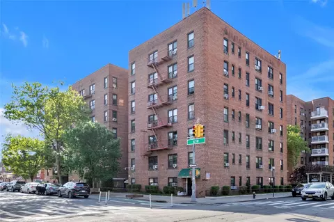 105-55 62 Dr #E6, New York, NY 11375