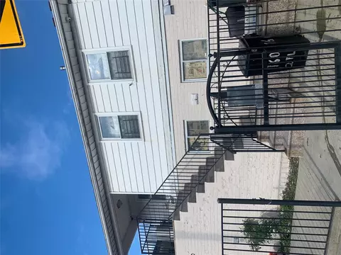 160 Beach 60 St, Arverne, NY 11692