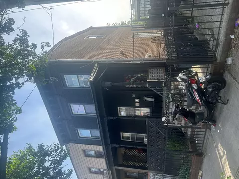 90 Wyona St, Brooklyn, NY 11207
