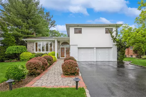3 Schuyler Dr, Jericho, NY 11753