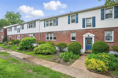 111 Columbus Ave #1B, Harrison, NY 10604
